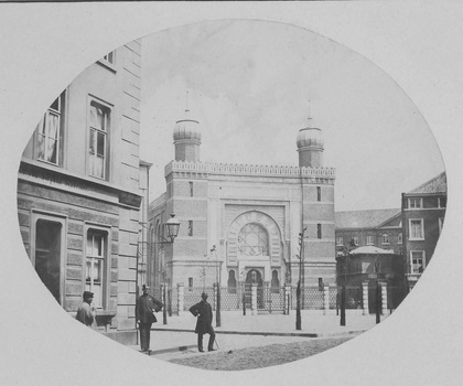 StAAc-SLG_Savelsberg-Synagoge_1871-unbekannter_Fotograf