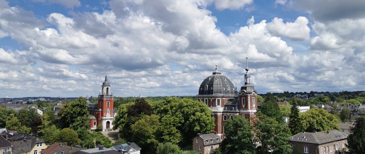 View over Burtscheid with the church and trees