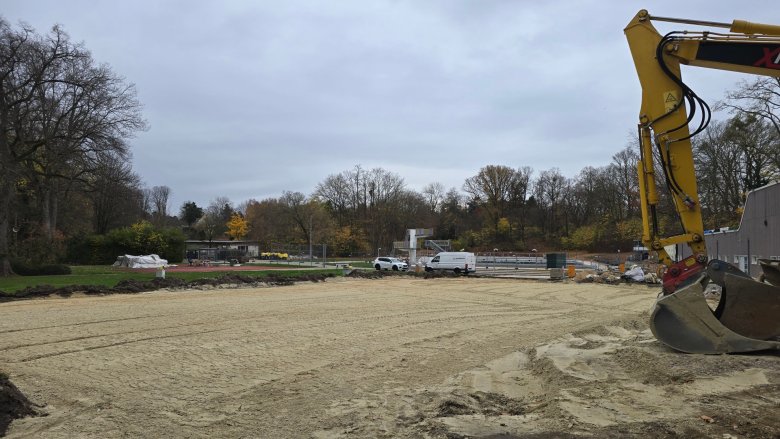 The soil replacement in the area of the interim buildings has been completed.