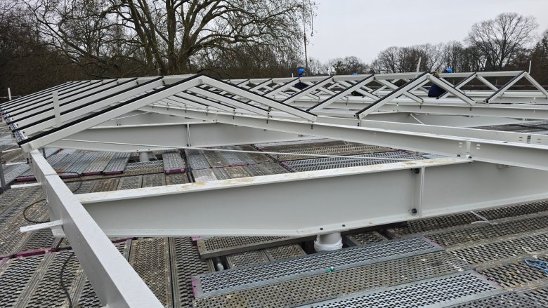 The roof is taking shape.