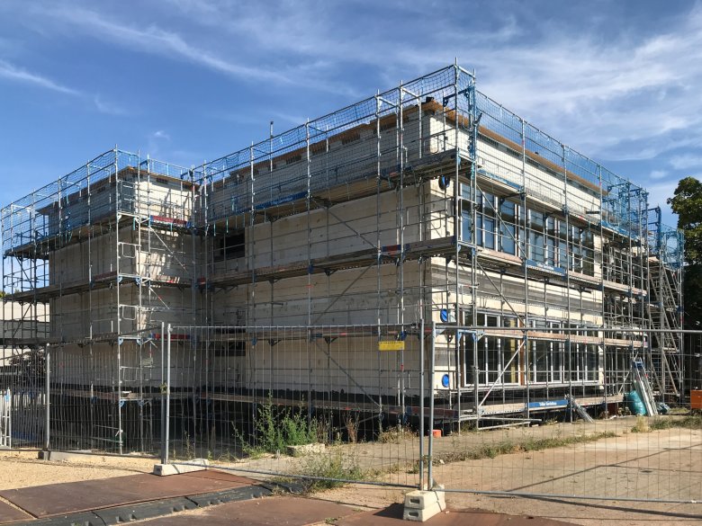 The window and façade work is progressing.