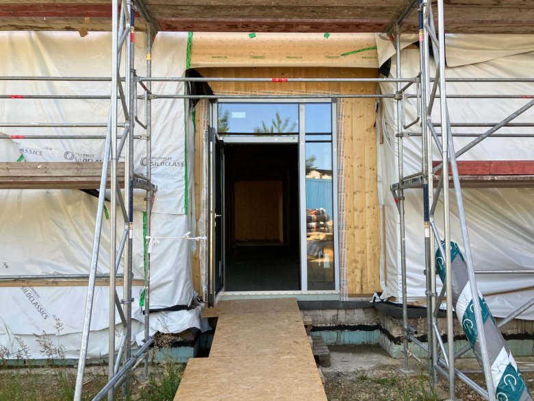 The metal door was installed.