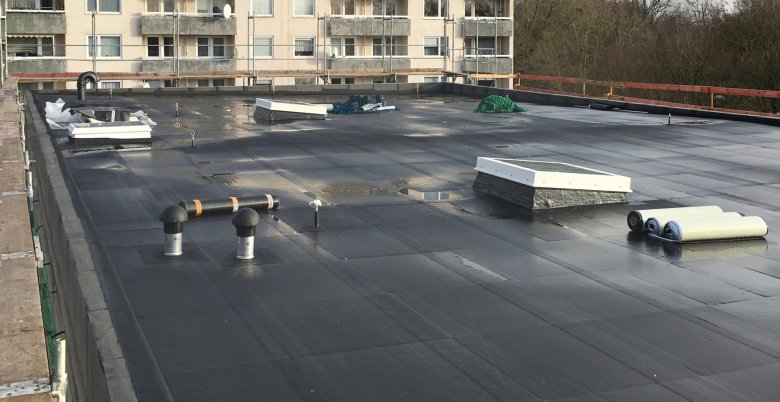 The roof has been insulated.