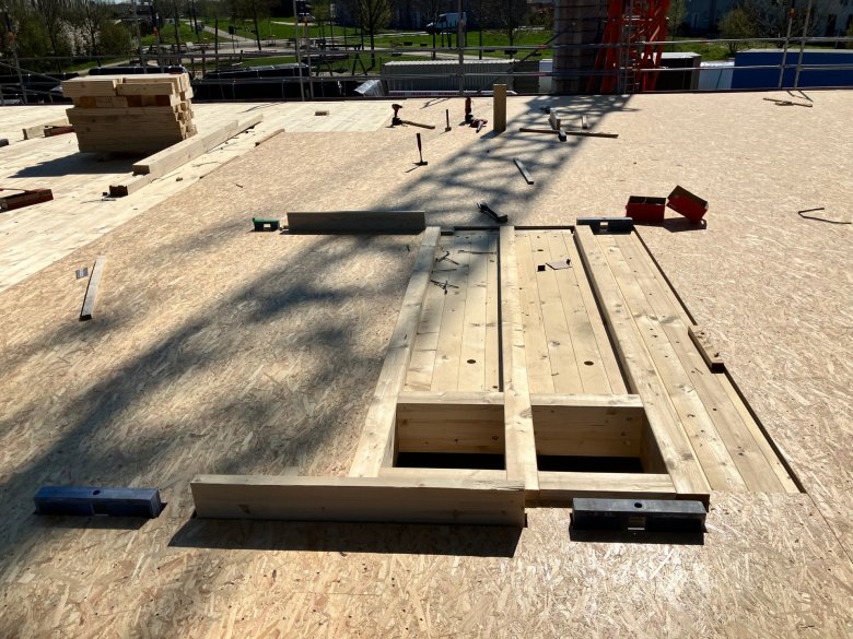 Ceiling breakthrough for ventilation and TGA