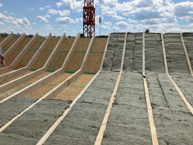 The roof insulation is installed.