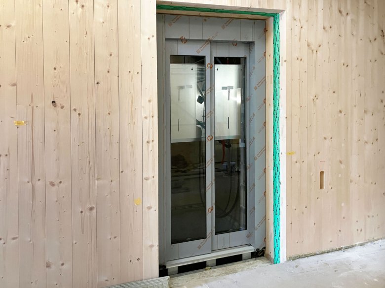 The elevator was installed.