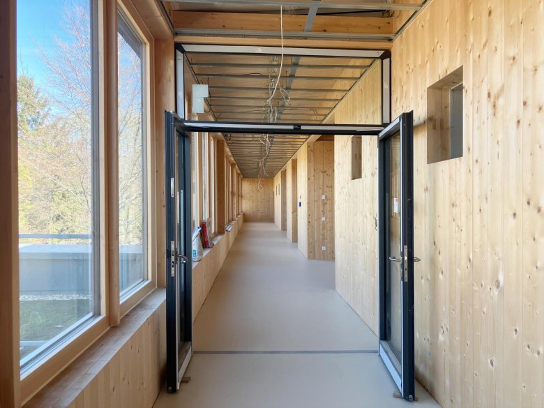 The floor coverings on the upper floor have been completed.