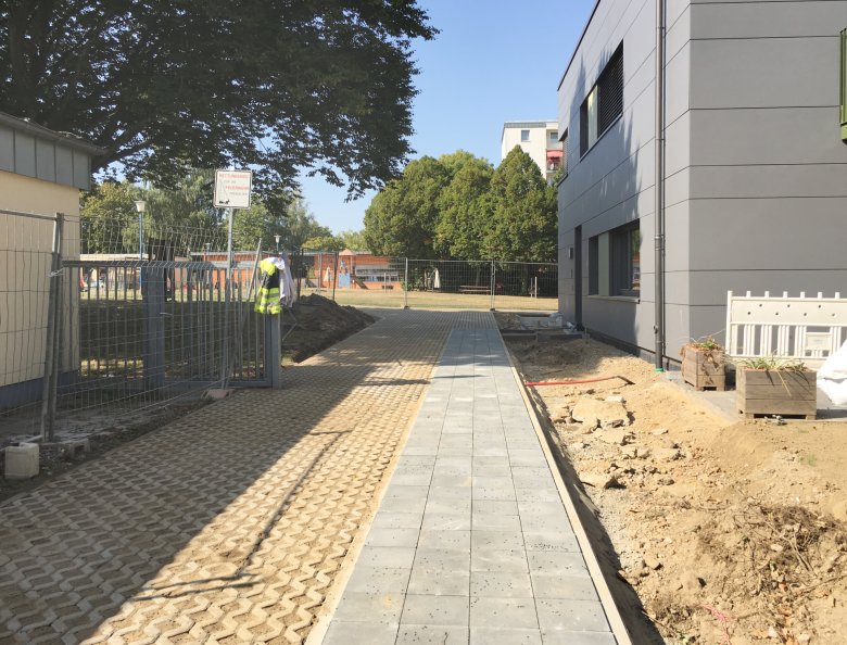 The passageway for the fire department has been completed.