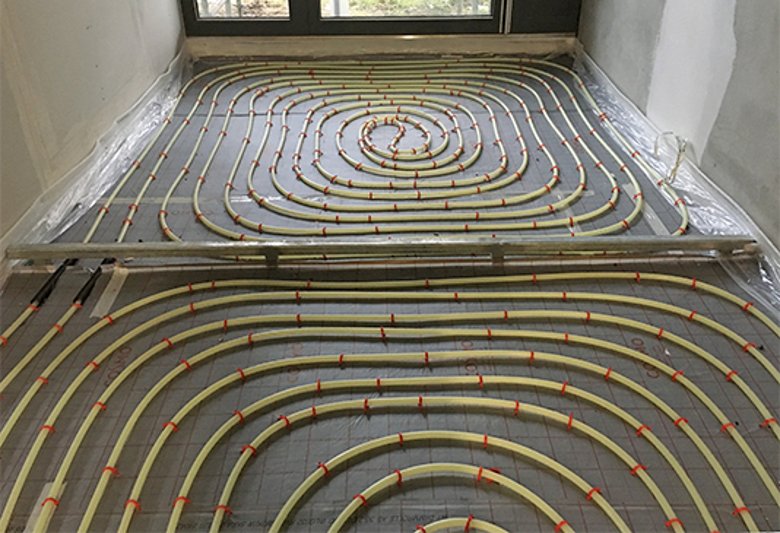 The underfloor heating on the ground floor has been completed.