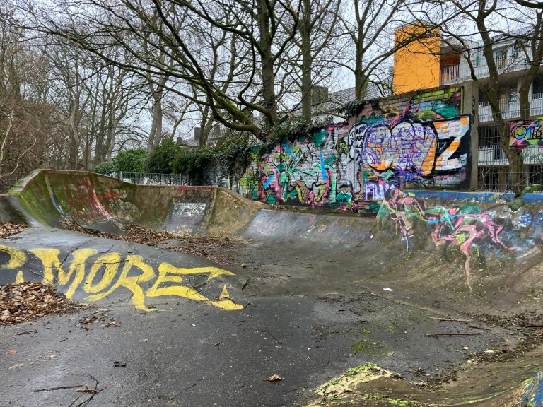 Skating track in Moltkepark Ruin in Moltkepark