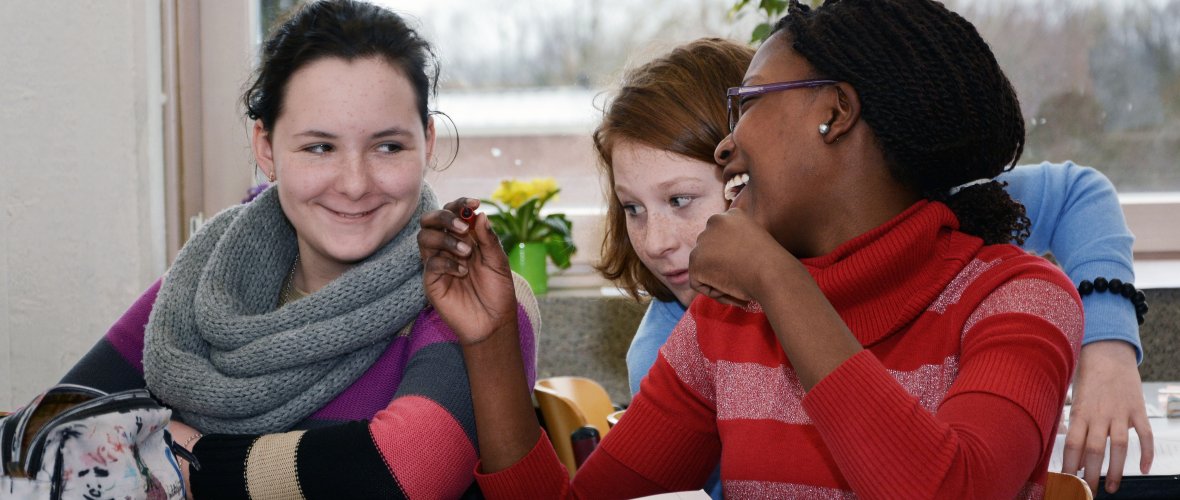 Les filles à l'école