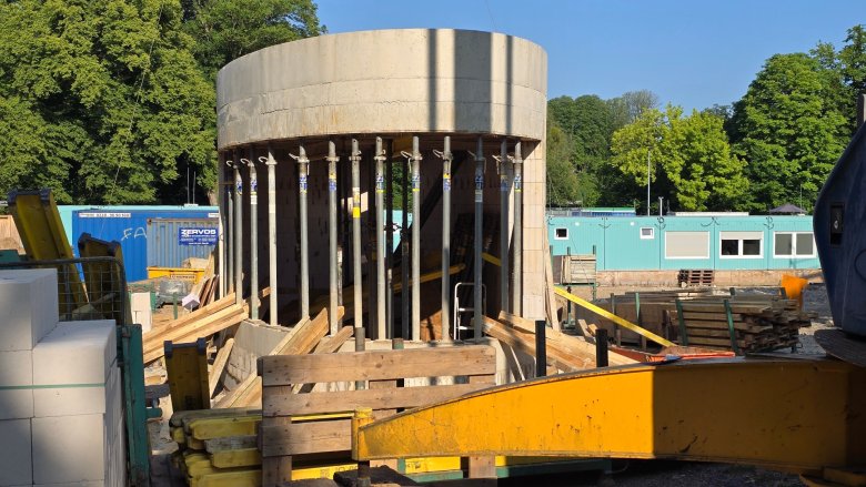 La caisse ovale, un travail d'artisanat magistral.