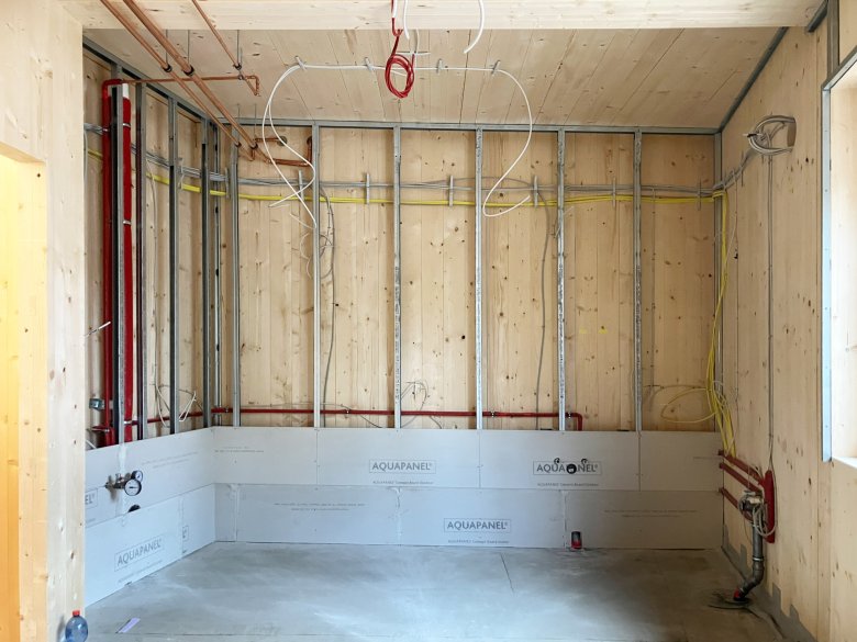 Les travaux de déconstruction au rez-de-chaussée avancent.