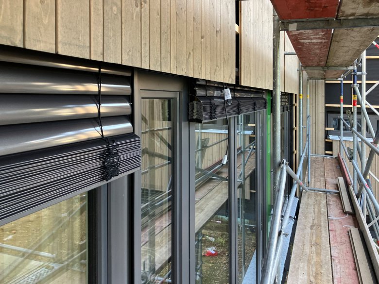 Les brise-soleil sont montés.