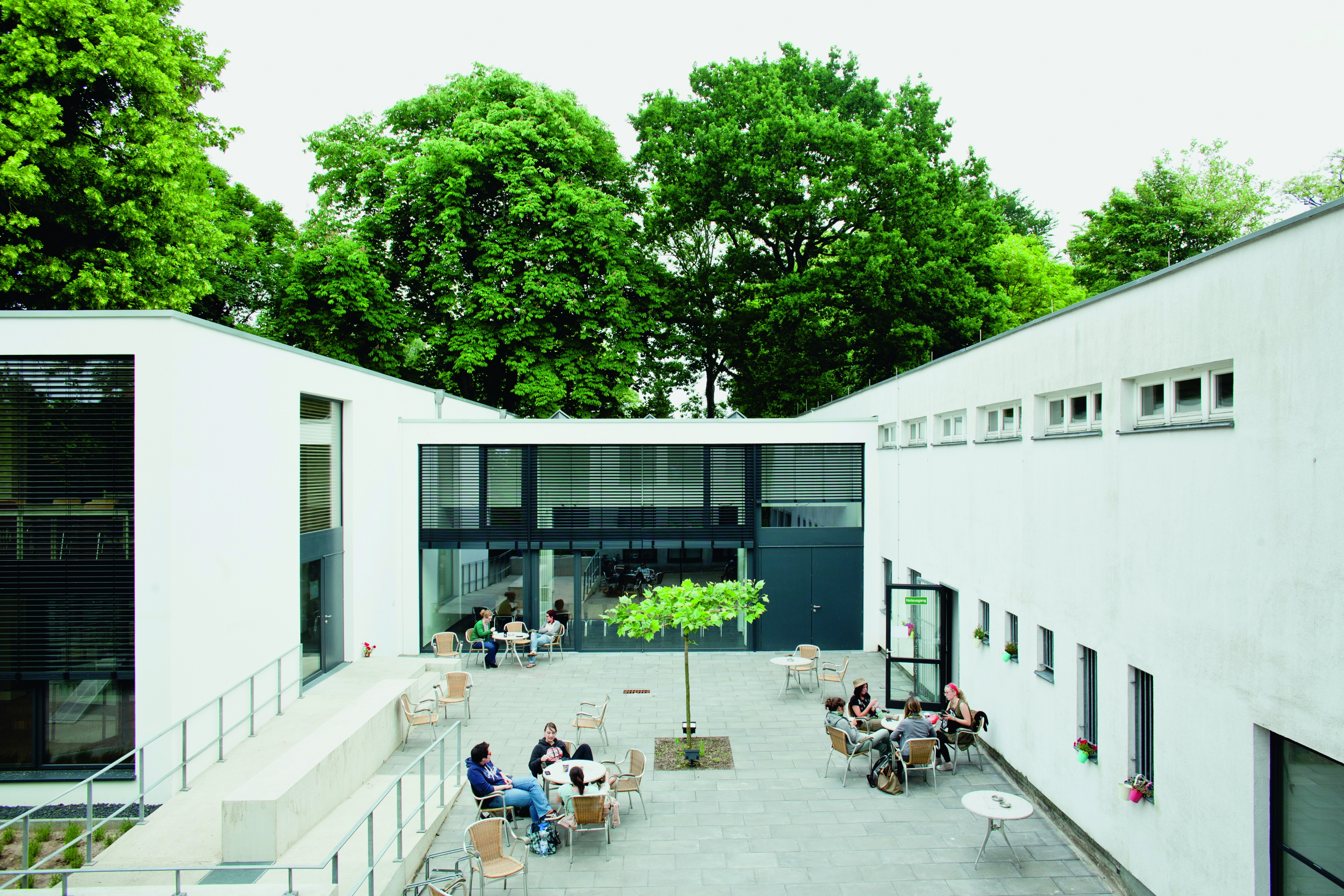 KatHO Aachen Bibliothèque et cour de récréation de la KatHO Aachen