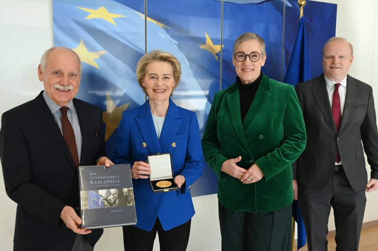 Demande du prix Charlemagne à Ursula Von der Leyen à Bruxelles