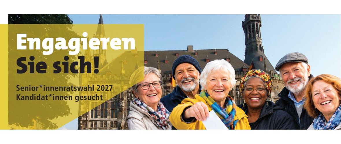 Vijf mensen lachen naar de camera. Op de achtergrond zie je het stadhuis van Aken