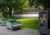 Een boekenkast voor een weiland op de Templergraben. Copyright: Stad Aken