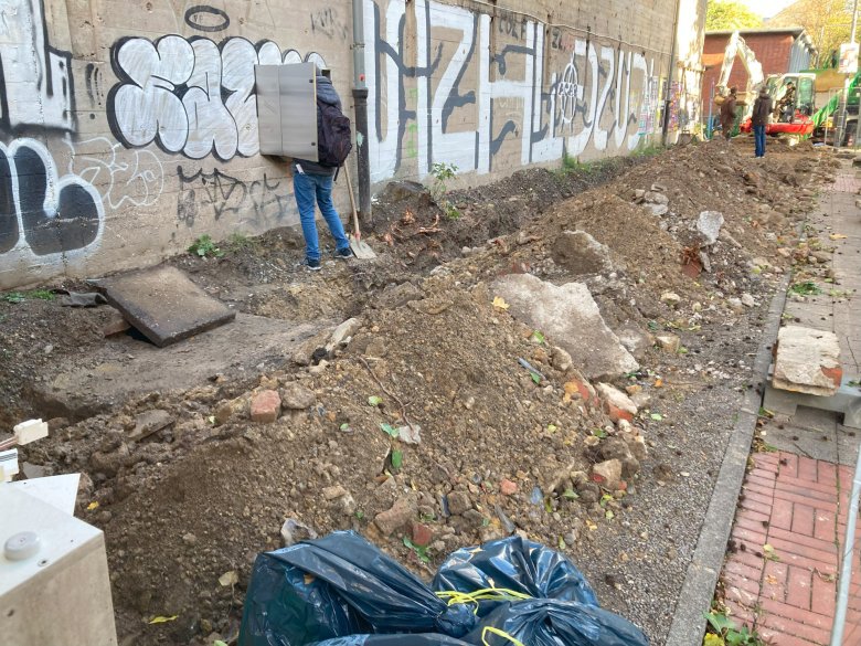 Grondwerkzaamheden en vernieuwing van de drainagebuizen die gerepareerd moeten worden