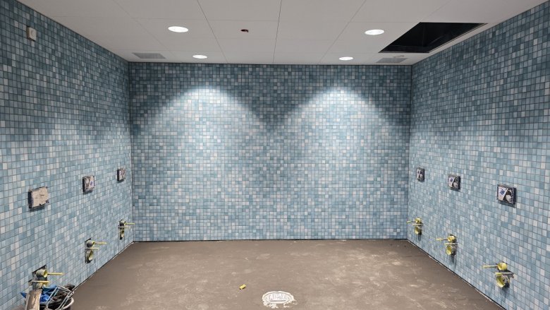 Voorinstallatie van de verlichting in de toiletten