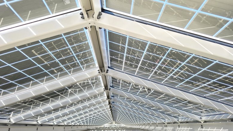 Schaduwspel op het fotovoltaïsche dak