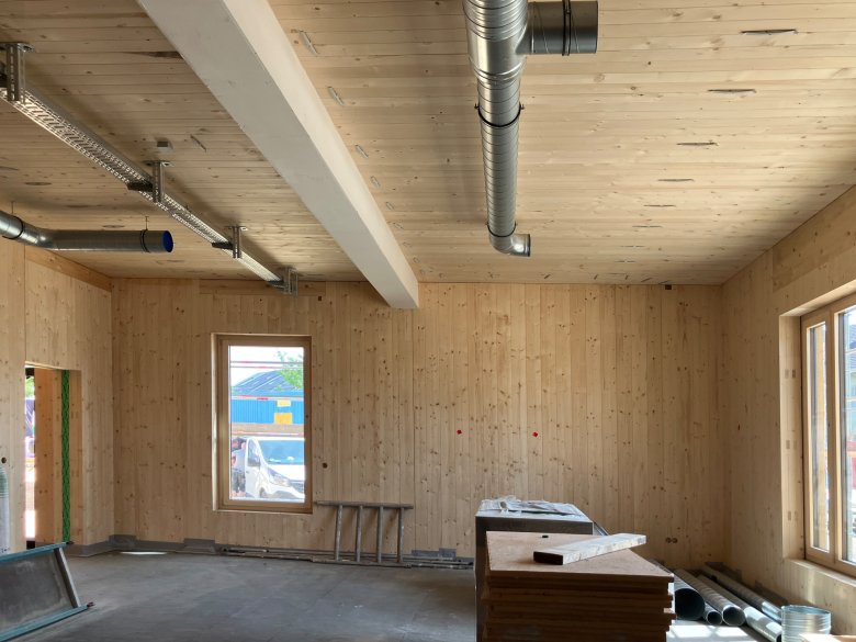 PromatverkleidungAbdichtung_c_e26_2025_08_12 De Promat-bekleding van de stalen steunen is voltooid.