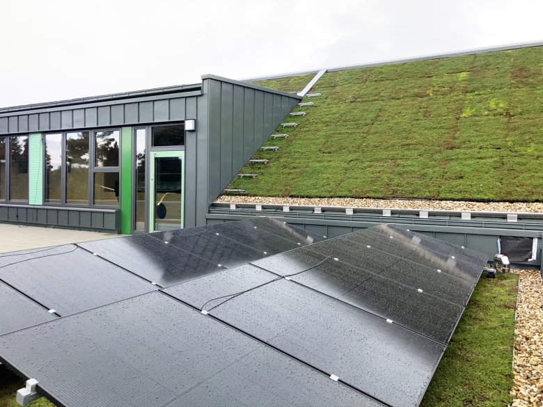 De fotovoltaïsche modules werden geïnstalleerd.