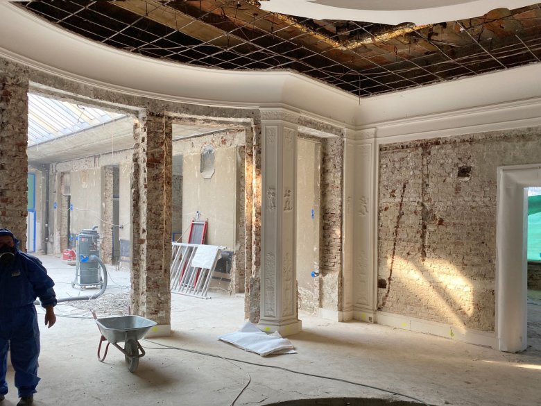 Voormalige speel- en rooksalon.