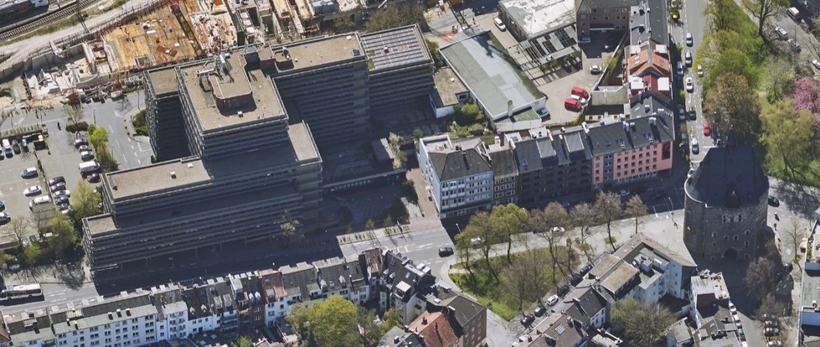 Administratiegebouw Am Marschiertor in vogelvlucht