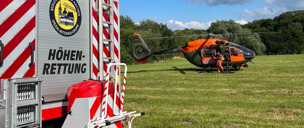 Gezamenlijke reddingsoperatie met de reddingshelikopter van de Bundeswehr in de stadsregio Aken.