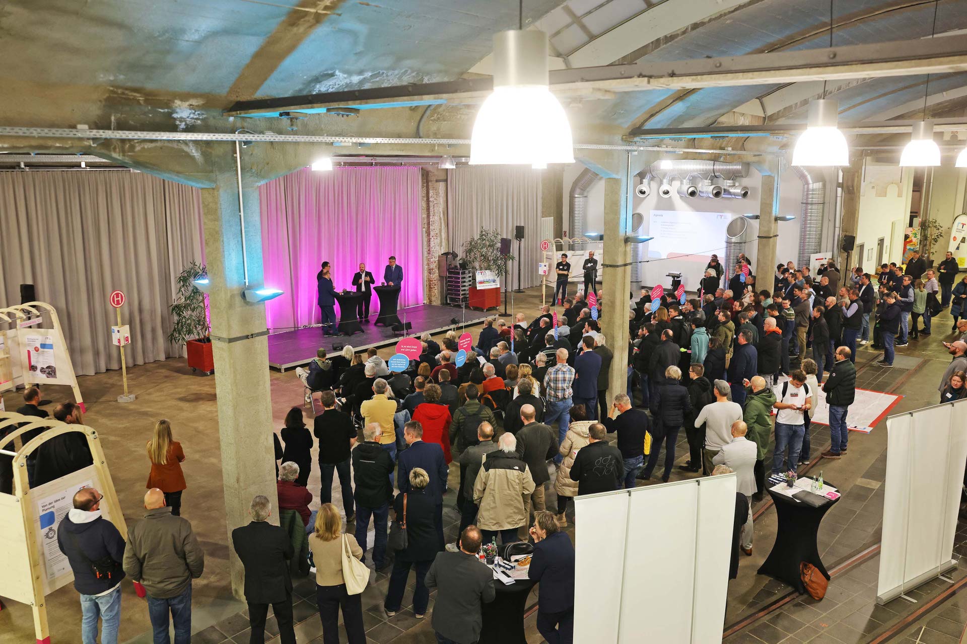 infomarkt_regiotram_2025_c_AVV_ASteindle_031225 Regiotram informatiemarkt was zeer goed bezocht