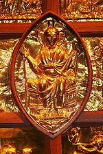 Goldene Ikone des sitzenden und segnenden Christus