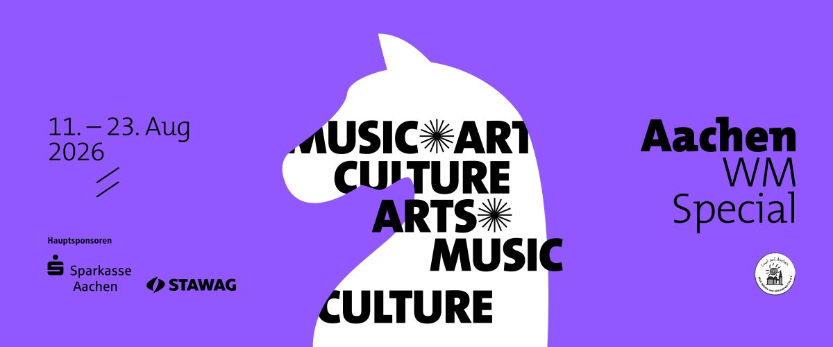 Das Visual zum Aachen WM Special in Aachen. Die Grafik zeigt einen weißen Pferdekopf aus dem Profil auf einem lila farbigen Hintergrund. Verschiedene Schlagworte wie "music", "art", "culture" sind auf dem Pferdekopf platziert und veranschaulichen das vielseitige Angebot.