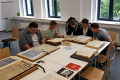 Anfang der Woche haben sich der gemeinsame Geschichtsleistungskurs der Heinrich-Heine-Gesamtschule und des Anne-Frank-Gymnasiums und der Geschichtsgrundkurs der Gesamtschule Brand mit dem Thema „Aachen 1933 — 1939“ beschäftigt.