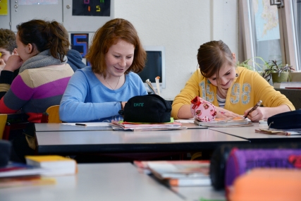 Mädchen im Unterricht © Stadt Aachen/Andreas Schmitter