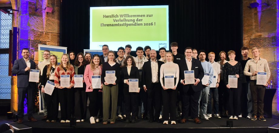 Gruppenbild der Ehrenamtsstipendiat*innen 2026