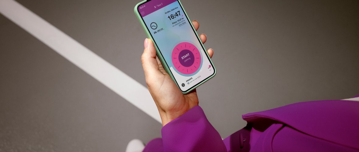 Symbolfoto App-Parken