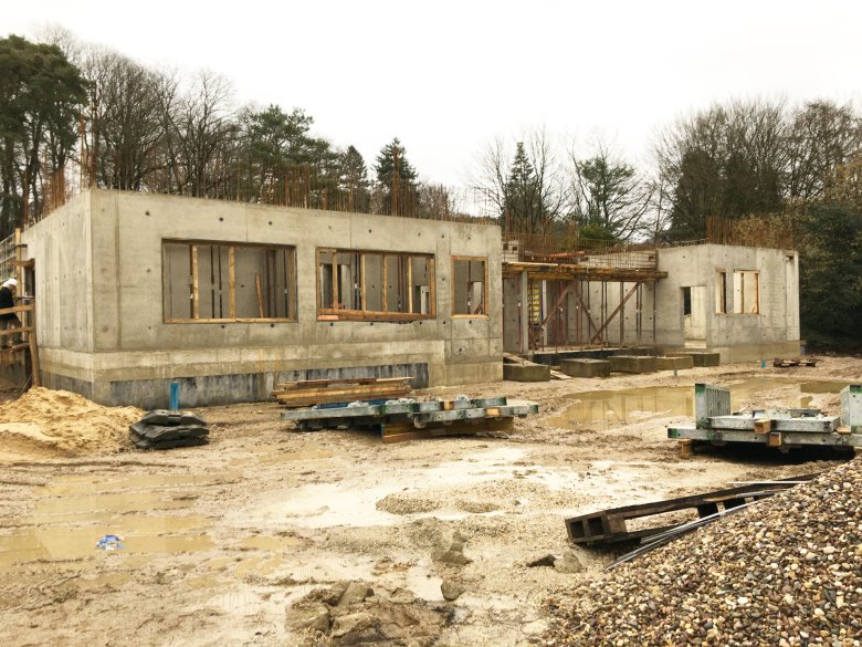 Erdgeschoss_c_e26_2022_2 Die Wände im Erdgeschoss sind weitestgehend fertiggestellt.