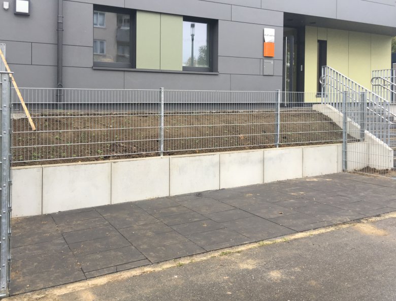 Der Fahrradstellplatz ist fertiggestellt worden.