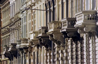 Foto mit Häuserreihe