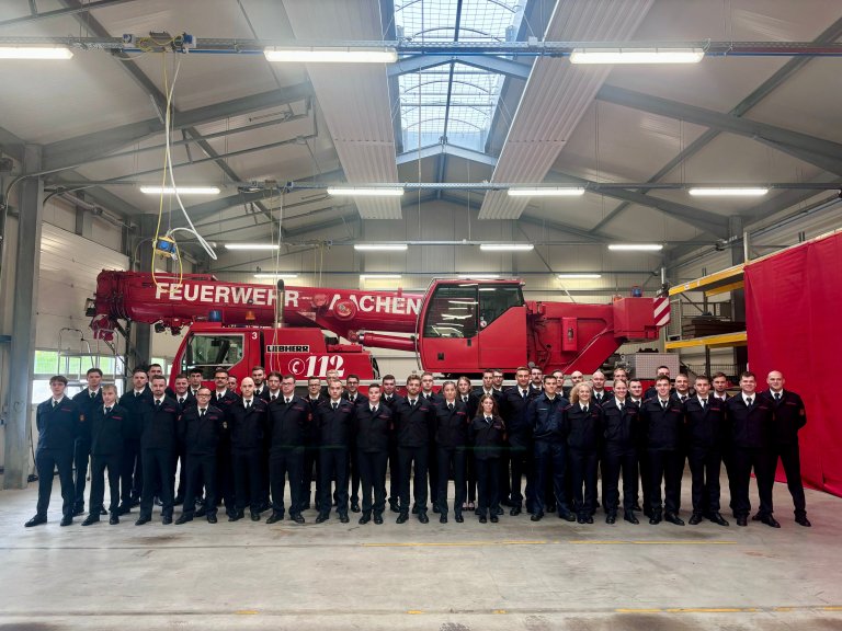 Premiere bei der Feuerwehr Aachen: Gleich drei Ausbildungsgänge – darunter die neu geschaffene Stufenausbildung – starteten am 1. Oktober.