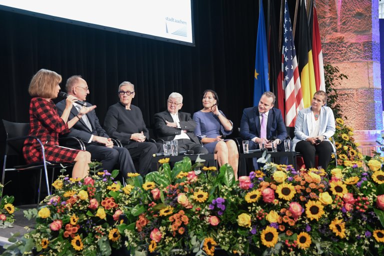 Podiumsdiskussion