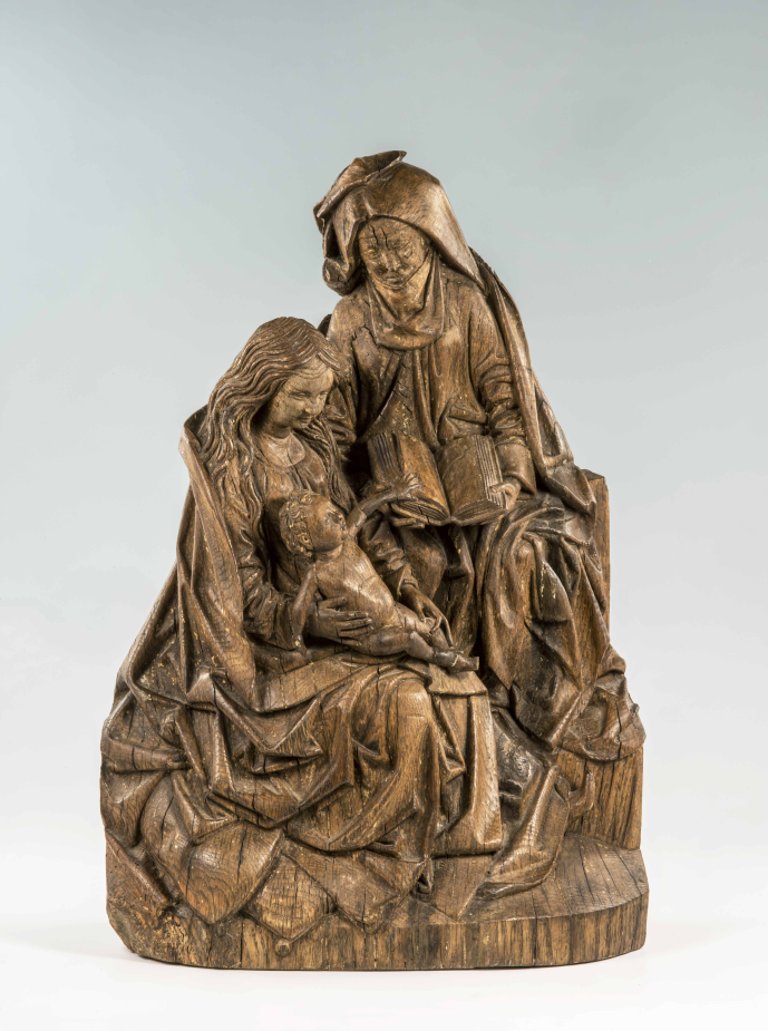 „Thronende Anna Selbdritt“, Meister Adriaen van Wesel, Utrecht (von ca. 1417 bis ca. 1490 in Utrecht nachweisbar), zweite Hälfte 15. Jahrhundert, Eiche, Polychromie entfernt