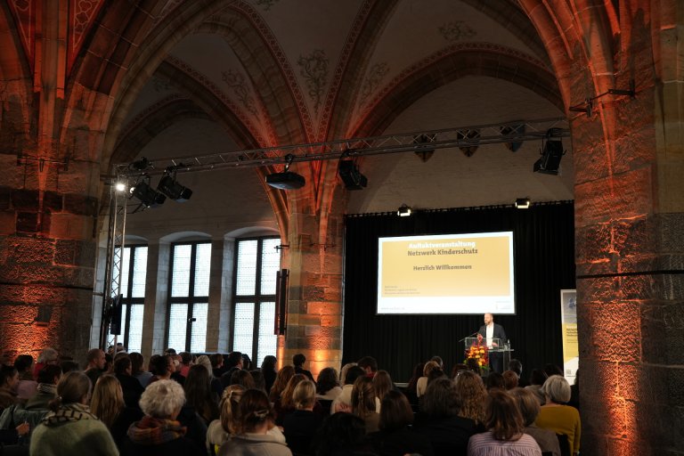 Oberbürgermeister spricht im Rathaus