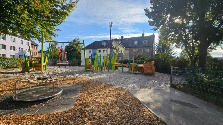 Spielplatz Jägerstraße mit neuem Spielschiff