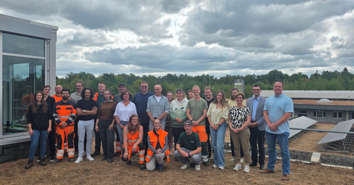 Apprentices of Aachen City Services celebrate successful graduation
